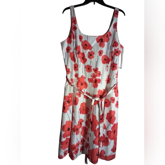 bustin loose Dresses & Skirts - Bustin Loose Floral Sleeveless Dress - Red and White Flarred Size 16